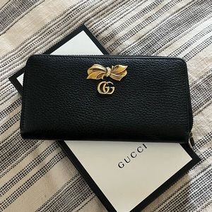 Black/Pink Gucci Marmont Wallet 🎀🌺💐